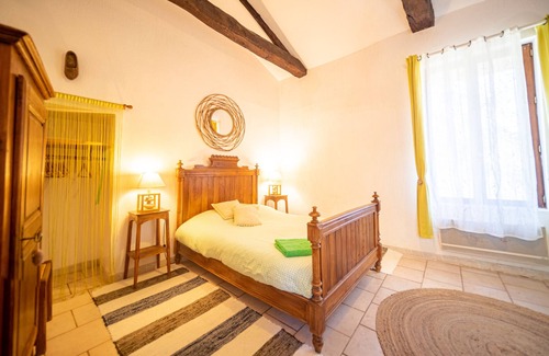 Saint-Julien-d'Arpaon Cama Y Desayuno | Cuádruple-Familiar-Baño con ducha-Vista al Jardín