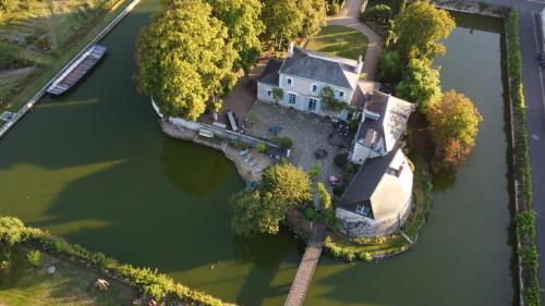 Veuzain-sur-Loire Cama Y Desayuno | Les Douves