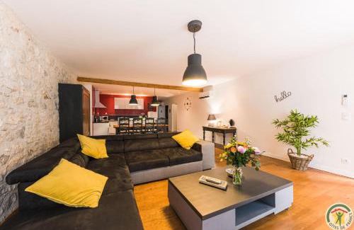Nerac Apartamento | Les Gîtes du château - 2 Magnifiques Appartements face au château Henri IV