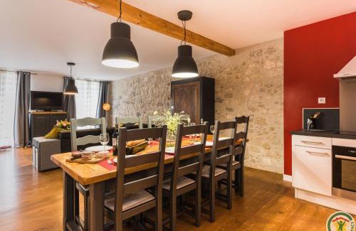 Nerac Apartamento | Les Gîtes du château - 2 Magnifiques Appartements face au château Henri IV