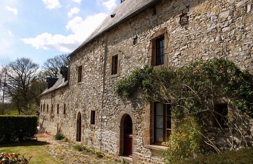 Vautorte Cabaña | Les Gîtes du Domaine de la Cour - 20 Couchages - Piscine - Spa Extérieur