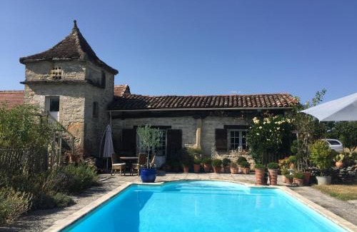 Caylus Casa | Les Gîtes Pérard