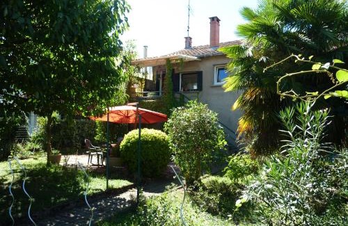 Fontaine Lestang-Bagatelle-Papus-Tabar-Bordelongue Cama Y Desayuno | Les Gardénias
