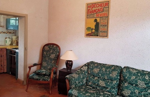 Crouy-sur-Cosson Casa | Les Glycines, self-catering cottage on a 15-hectare wooded estate