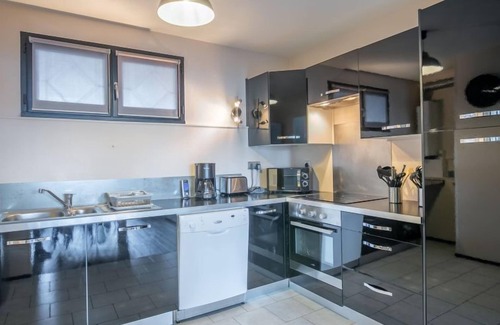 La Madeleine-Bellevue Apartamento | Les grands jardins by Interhome
