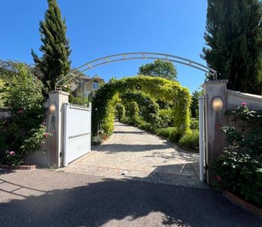 Giverny Casa | Les Grands Jardins Lodge