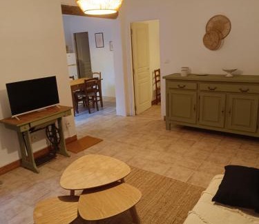Bagnols-sur-Ceze Apartamento | les grillons