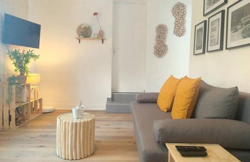 Les Capucins-Saint-Germain Apartamento | Les Grumes, Centre Ville, Jardin,Self check-in, FreeWifi, Netflix