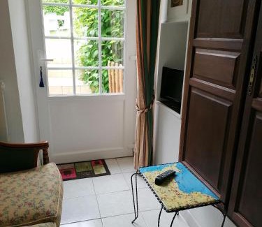 Isigny-sur-Mer Cama Y Desayuno | les hirondelles bleues