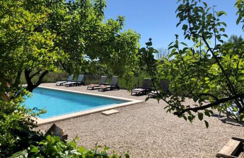 Pernes-les-Fontaines Cama Y Desayuno | Les intérieurs d'Angèle