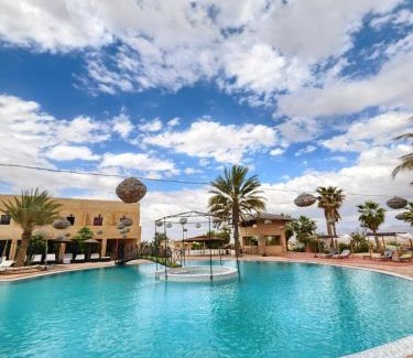 Sidi Badhaj Cama Y Desayuno | Les Jardins d Amizmiz 6 piscines