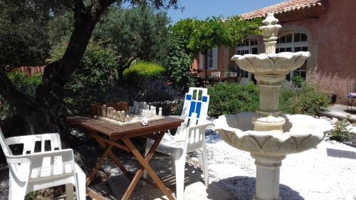 Les Salles-sur-Verdon Cama Y Desayuno | Les Jardins de l'Ermitage