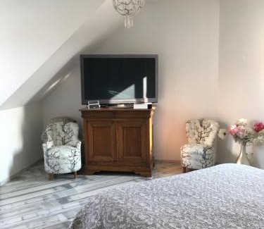 Villaret - Meslier Cama Y Desayuno | Les Jardins d Isaac rue de la Musardière