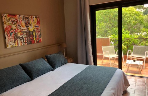 Cassis Hotel | Les Jardins de Cassis - Parking Gratuit & Piscine Chauffée