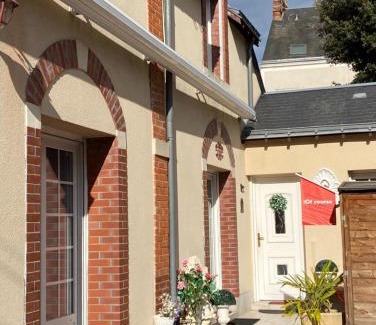 Flore Apartamento | LES JARDINS DE MA-MANS Maison cosy centre Le Mans PARKING privé gratuit