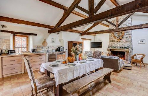 Paulinet Casa | Les Juliannes - Gîte La Pierre Etoilée Piscine Jardin