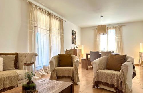 L'Isle-sur-la-Sorgue Casa | Les Lauriers Blancs air-conditioned villa with swimming pool