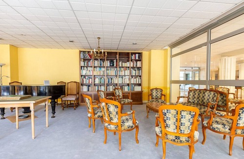 Saumur Casa | LES LILAS Very nice room in serviced residence with Restaurant