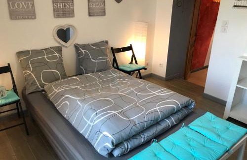 Rogny-les-Sept-Ecluses Apartamento | Les Lodges du Canal Vue sur le canal