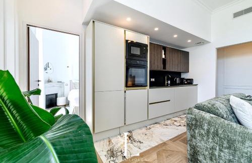 Carnot Apartamento | Les Lucioles 7- Luxury 2 - Bedroom Apartment