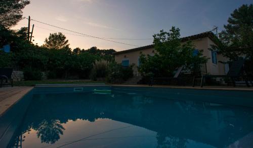 Roquevaire Cama Y Desayuno | Les Manaux en Provence