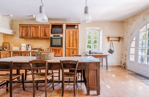 Saint-Restitut Chalet De Esquí | les Marcelines, character property with heated swimming pool and views