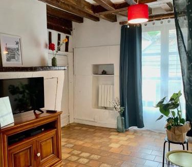 Nogent-le-Rotrou Apartamento | Les marches du château - Gîte centre de Nogent-le-Rotrou