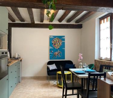 Nogent-le-Rotrou Apartamento | Les marches du château - Gîte centre de Nogent-le-Rotrou