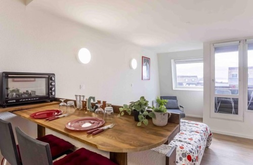 Deauville Apartamento | Les Marinas by Interhome