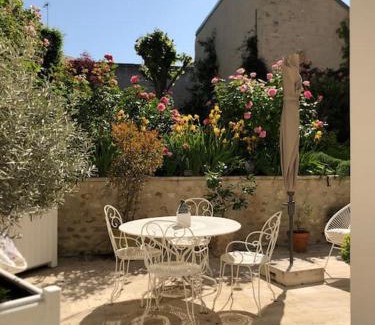 Bourgogne Apartamento | Les Pensees Chambre Hemingway