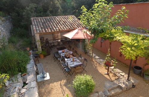 Besse-sur-Issole Cama Y Desayuno | Les Pierres Sauvages