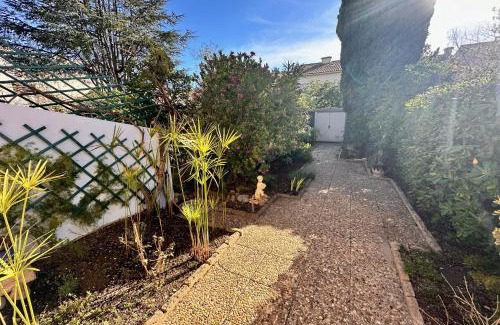 Le Grau-Du-Roi Apartamento | LES PINEDES - Un jardin fleuri à côté de la plage