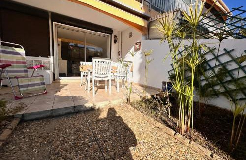 Le Grau-Du-Roi Apartamento | LES PINEDES - Un jardin fleuri à côté de la plage