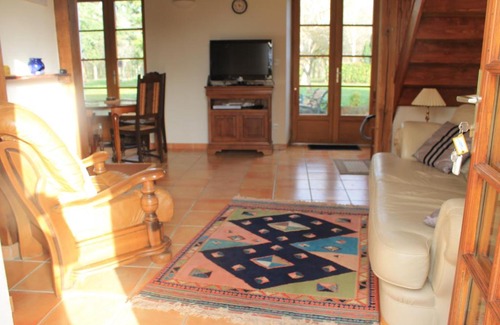 Deneze-sous-le-Lude Casa | Les Pins á La Cerniere Gites