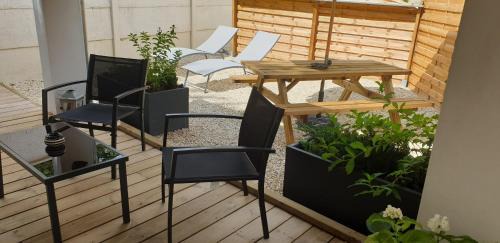 Les Mathes Casa | Les Pommes de Pin Gîte 2 à 4 pers Les Mathes proche zoo La Palmyre