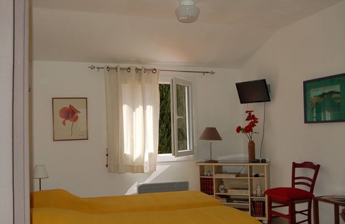 Ceret Cama Y Desayuno | Les Restanques à 15 mn à Pied du Centre Pittoresque de Céret