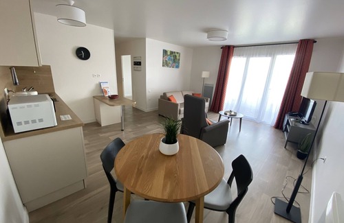 Montlucon Apartamento | T3-Apartamento-Baño en la habitacion