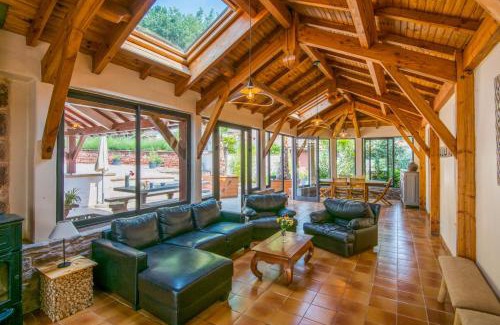 Montlaur Casa | Les Roses d'Angelina - Superbe maison avec piscine