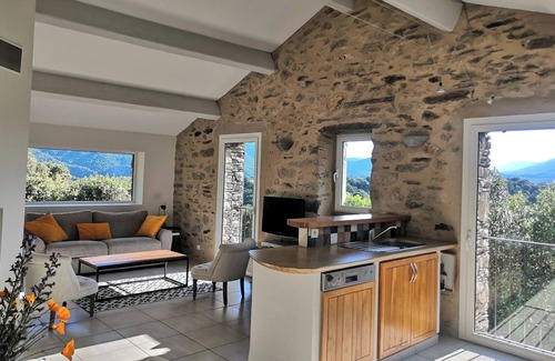 Mons Casa | Les Serres de Rousselou (Hermosa vista y piscina climatizada)