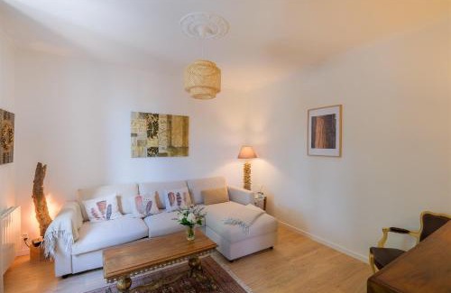 Pessac Casa | Les Suites d'Aliénor-Suite Acanthe