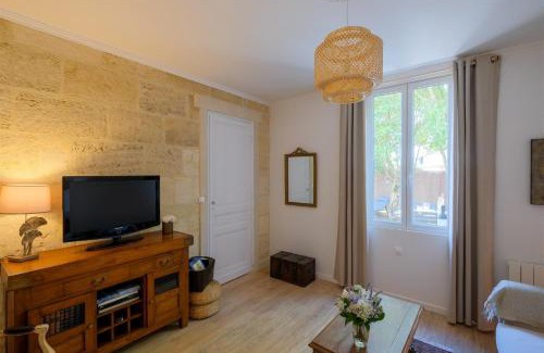 Pessac Casa | Les Suites d'Aliénor-Suite Acanthe