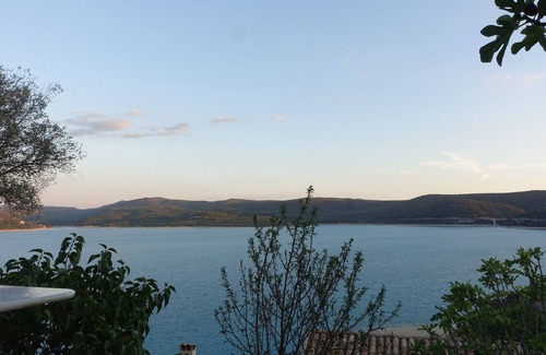 Sainte-Croix-du-Verdon Casa | "les Terrasses" : Maison Dans le Village, 4 Terrasses