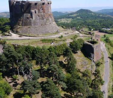 Murol Apartamento | Les terrasses du château de Murol - Studio 4p au pied du château de Murol
