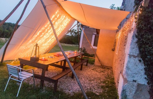 Cornille Alquiler De RV | Les Tipis de Bayot