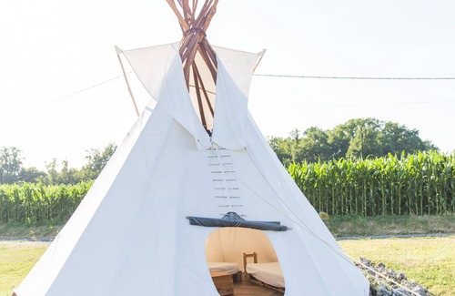 Cornille Alquiler De RV | Les Tipis de Bayot
