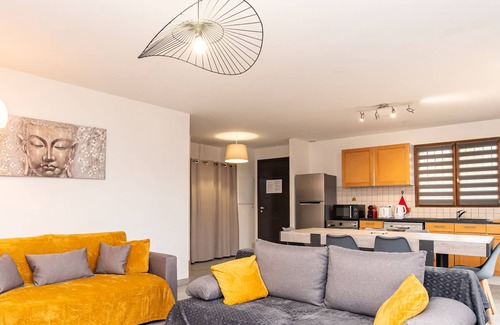 Bruguieres Casa | Les Tournesols, Beautiful House Garden private parking 3 gd beds+2 beds 1p wifi, air conditioning