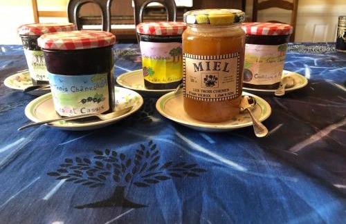 Videix Cama Y Desayuno | Les Trois Chenes