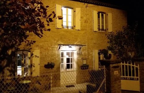 Saint-Pierre-Toirac Cama Y Desayuno | Les Trois Prunelles