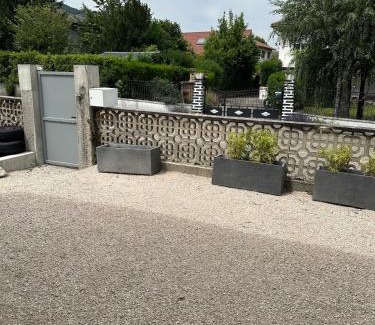 Claix Apartamento | Les vaniers