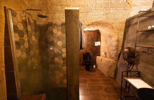 Doue-la-Fontaine Casa | Les voûtes oubliées